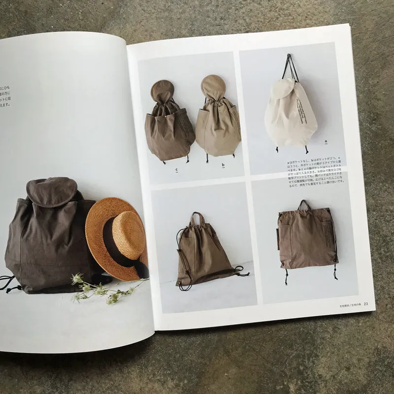 A total of 54 beautifully shaped canvas bags | キレイなカタチの帆布のバッグ　全５４点掲載