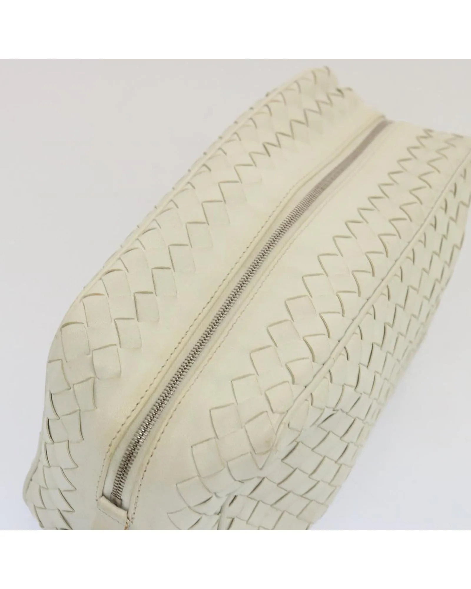 White Leather Intrecciato Clutch Bag with Authenticity